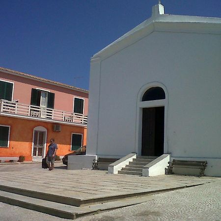 Appartamento In Paese A Santa Teresa Di Gallura Екстериор снимка