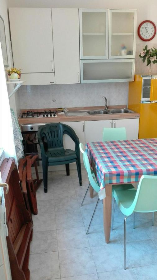 Appartamento In Paese A Santa Teresa Di Gallura Екстериор снимка